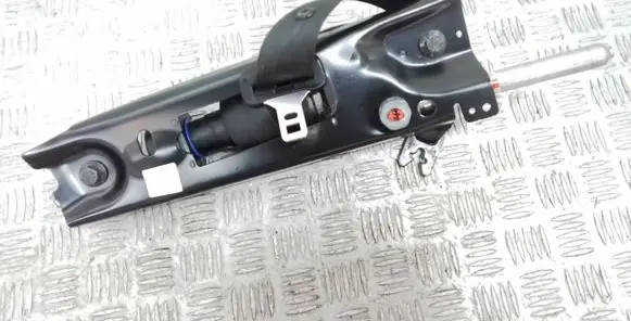 Volvo V70 Front seatbelt 39865061