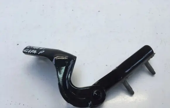 Tailgate/trunk/boot hinge
