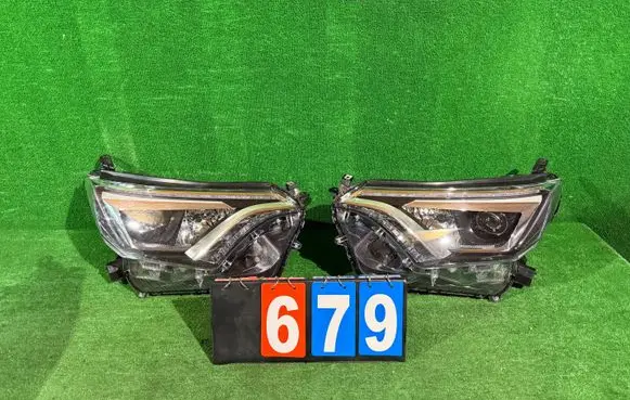 Toyota RAV 4 (XA40) Headlight/headlamp