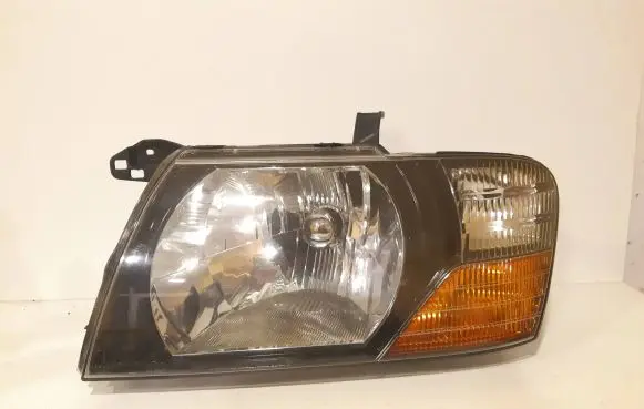 Mitsubishi Pajero Headlight/headlamp 10087507 10087420 10087419