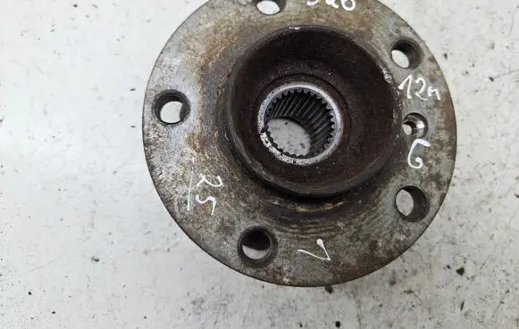 BMW 5 F10 F11 Rear wheel hub