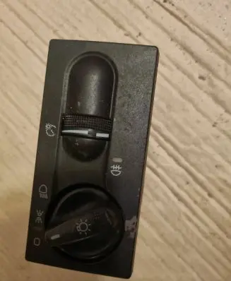 Volkswagen Golf III Light switch 1H6941531A 27444 04050451