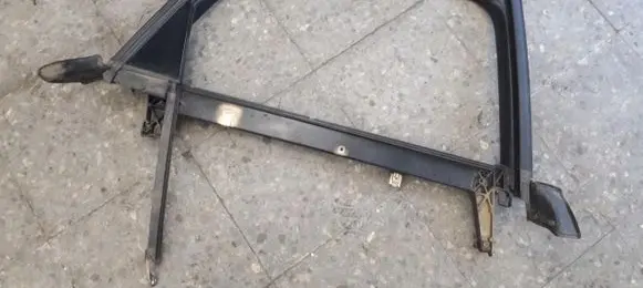 Audi A4 S4 B6 8E 8H Rear door window/glass frame 