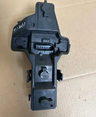 Volkswagen Touran I Tail light bulb cover holder 1T0945257D