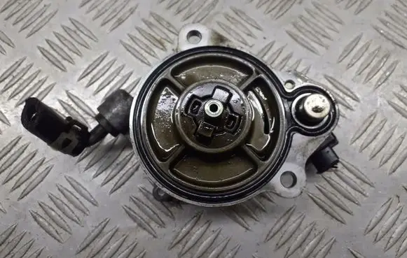 Toyota Yaris Vacuum pump