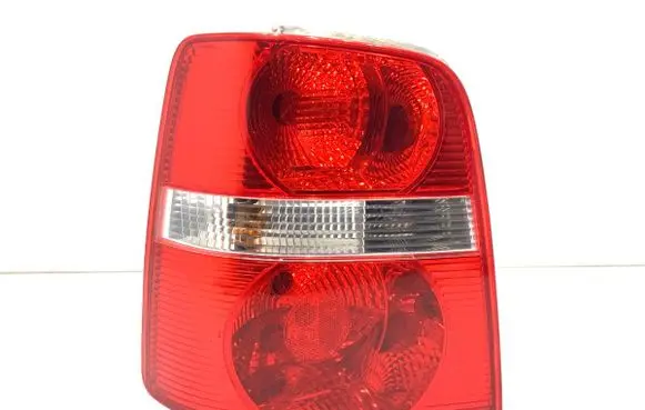 Volkswagen Touran I Rear/tail lights 1T0945095G
