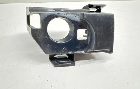 Front bumper mounting bracket