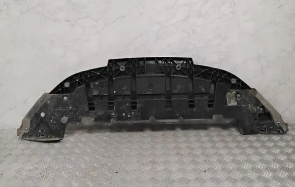 Renault Zoe Engine splash shield/under tray 622353764R