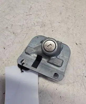 Volvo S60 Tailgate/trunk/boot lock/catch/latch 31253043