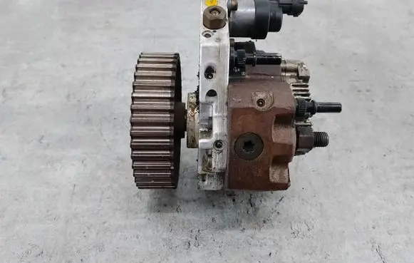 Fuel injection high pressure pump
