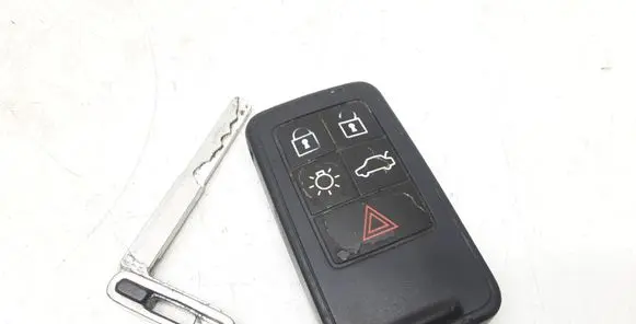 Volvo S60 Ignition key/card 
