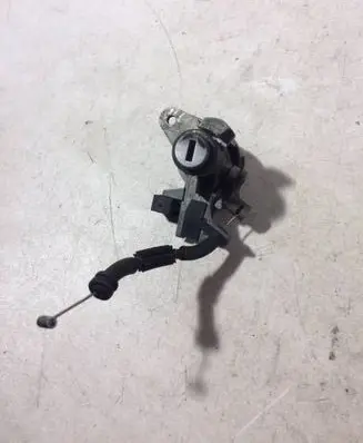 Audi A4 S4 B7 8E 8H Tailgate exterior lock 8E0827573