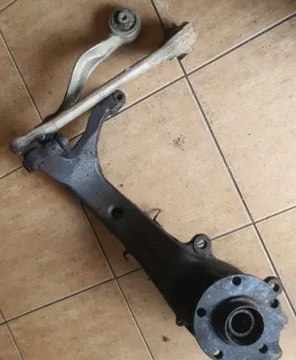 Audi A4 S4 B5 8D Front wheel hub spindle knuckle 4d0407257aa