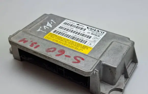 Volvo V60 Airbag control unit/module 31387523 0285011881 T11311211084