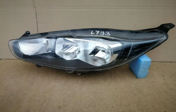 Ford Fiesta Headlight/headlamp