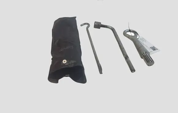 Citroen C-Crosser Tool set