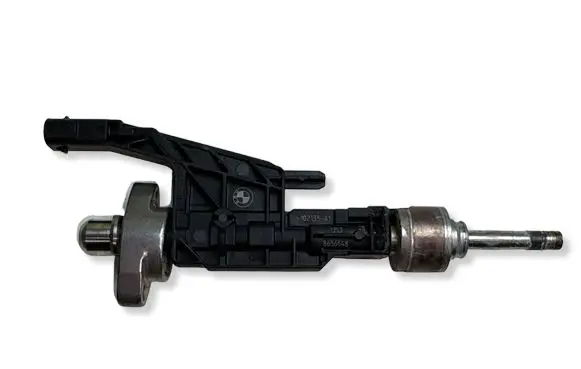 BMW 2 G42 Fuel injector 8656548