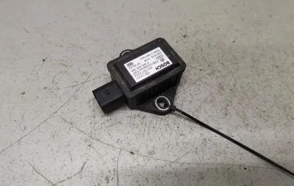 Audi A4 S4 B6 8E 8H ESP acceleration yaw rate sensor 8E0907637A 0265005245