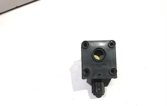 Mazda CX-3 Alarm movement detector/sensor KD45676B1