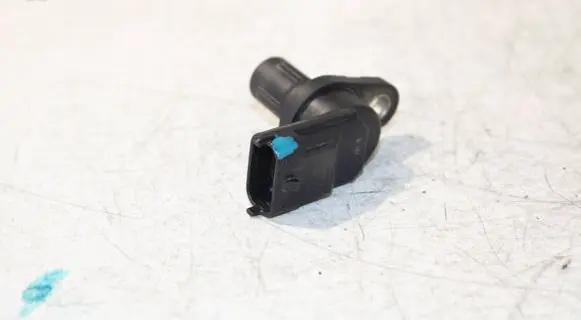 Volvo V70 Camshaft position sensor 8658726 0232103063