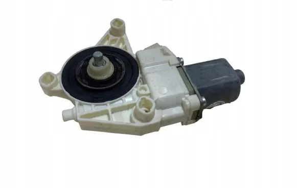 Mercedes-Benz B W246 W242 Front door window regulator motor A2469065100