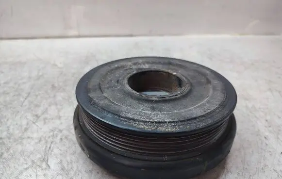 KIA Sorento Crankshaft pulley 