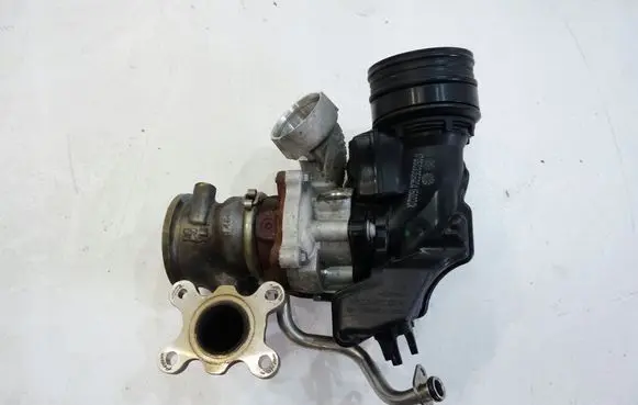 Audi Q2 - Turbo 04C145702B