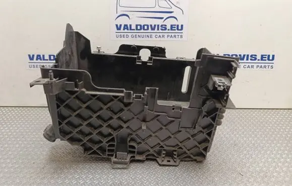 Battery box tray