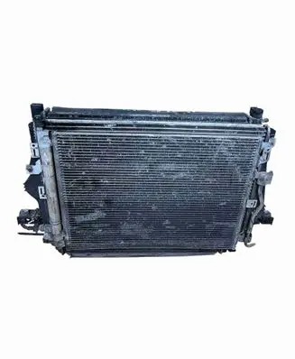 Volvo XC90 Coolant radiator 30741579