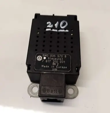 Volkswagen Golf Plus Antenna control unit 5M0035570B