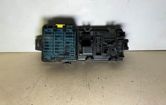 Mitsubishi Space Wagon Fuse box set MB818979 MB183865