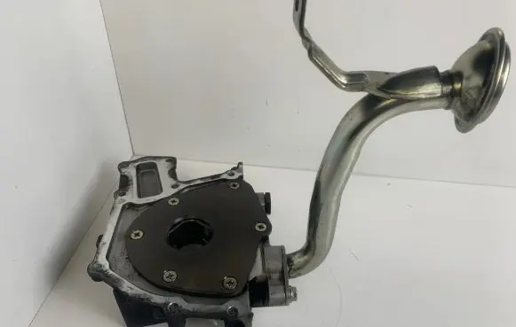Saab 9-3 Ver2 Oil pump 3701820 A598