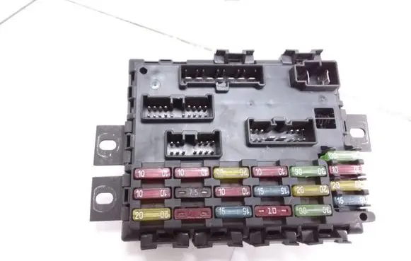 Fiat Multipla Fuse module 46517276 46517276A223
