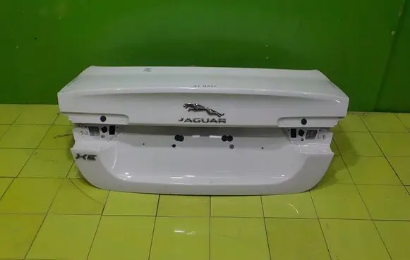 Jaguar XE Tailgate/trunk/boot lid 15AB17