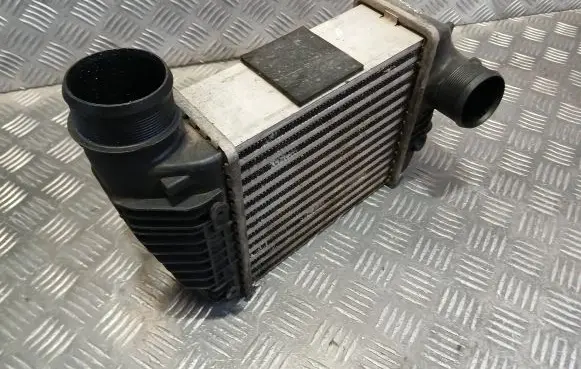 Audi A6 Allroad C6 Intercooler air channel guide 