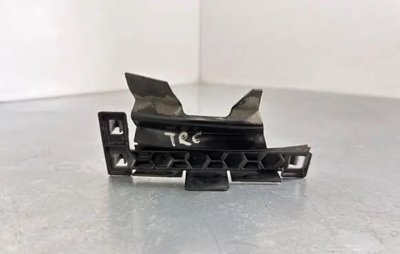 Volkswagen Touareg III Intercooler air guide/duct channel 760121287