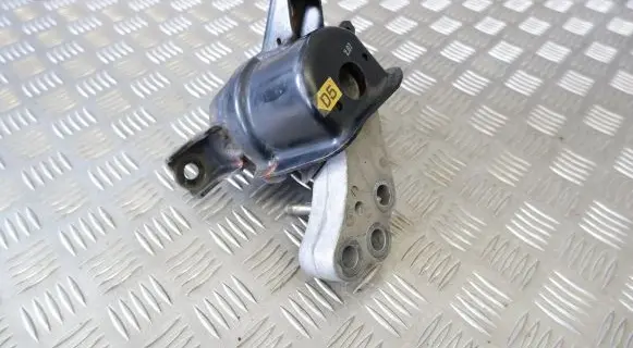 Toyota RAV 4 (XA40) Engine mount bracket 1230526101