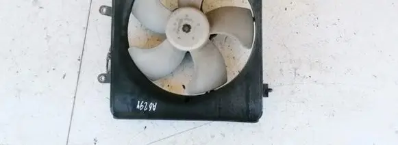 Mitsubishi Carisma Radiator cooling fan shroud