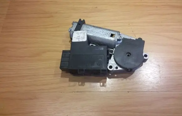 Sunroof motor/actuator