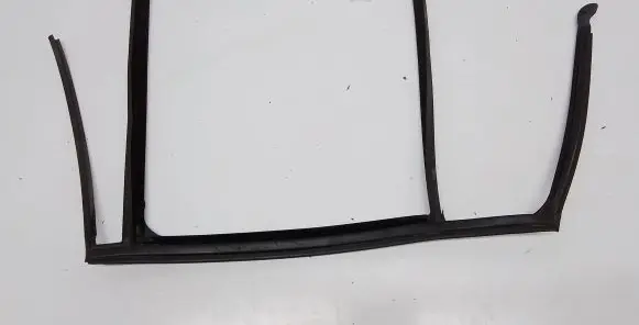 Mercedes-Benz GLK (X204) Rubber seal rear door window/glass A2047350625