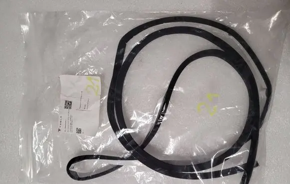 Tesla Model Y Trunk rubber seal (body) 1508654-00-A