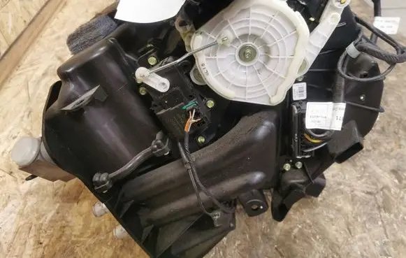 Chevrolet Captiva Interior heater climate box assembly