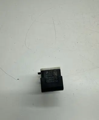 BMW X6 M Airbag deployment crash/impact sensor 6911003 040211 0285003900