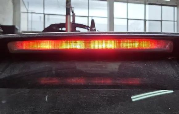Toyota Avensis T270 Third/center stoplight 81570-05110 IMPRK1425732