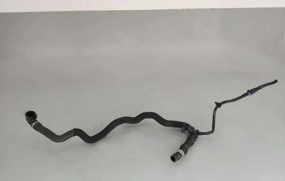Land Rover Discovery 5 Engine coolant pipe/hose HPLA8C480CB HPLA8A589CA