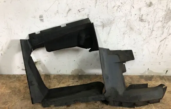 Audi Q7 4L Intercooler air channel guide 4L0117335B