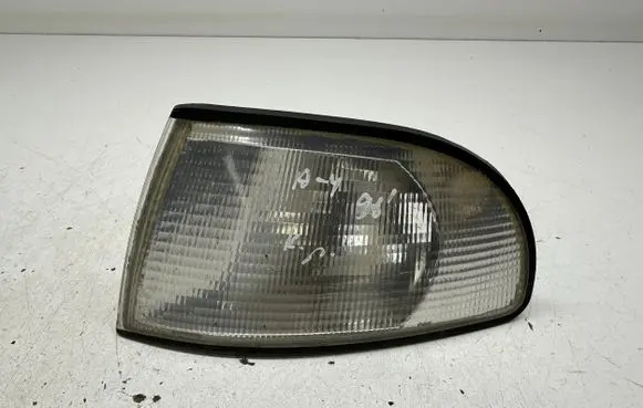 Audi A4 S4 B5 8D Front indicator light