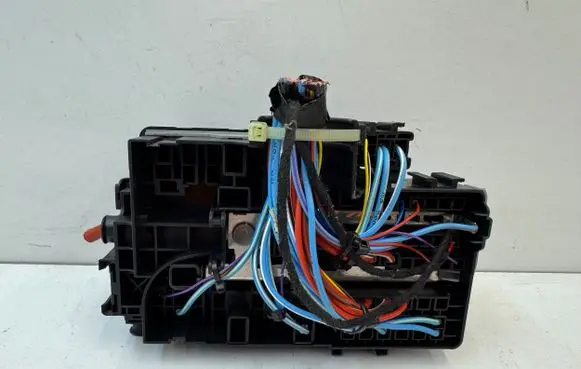 Volvo XC90 Fuse module 31384034