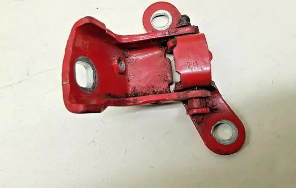 Ford Mondeo Mk III Rear door lower hinge 93BBF26801AL