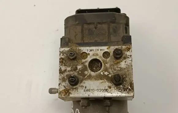 Toyota Corolla E120 E130 ABS Pump 8954102030 587186